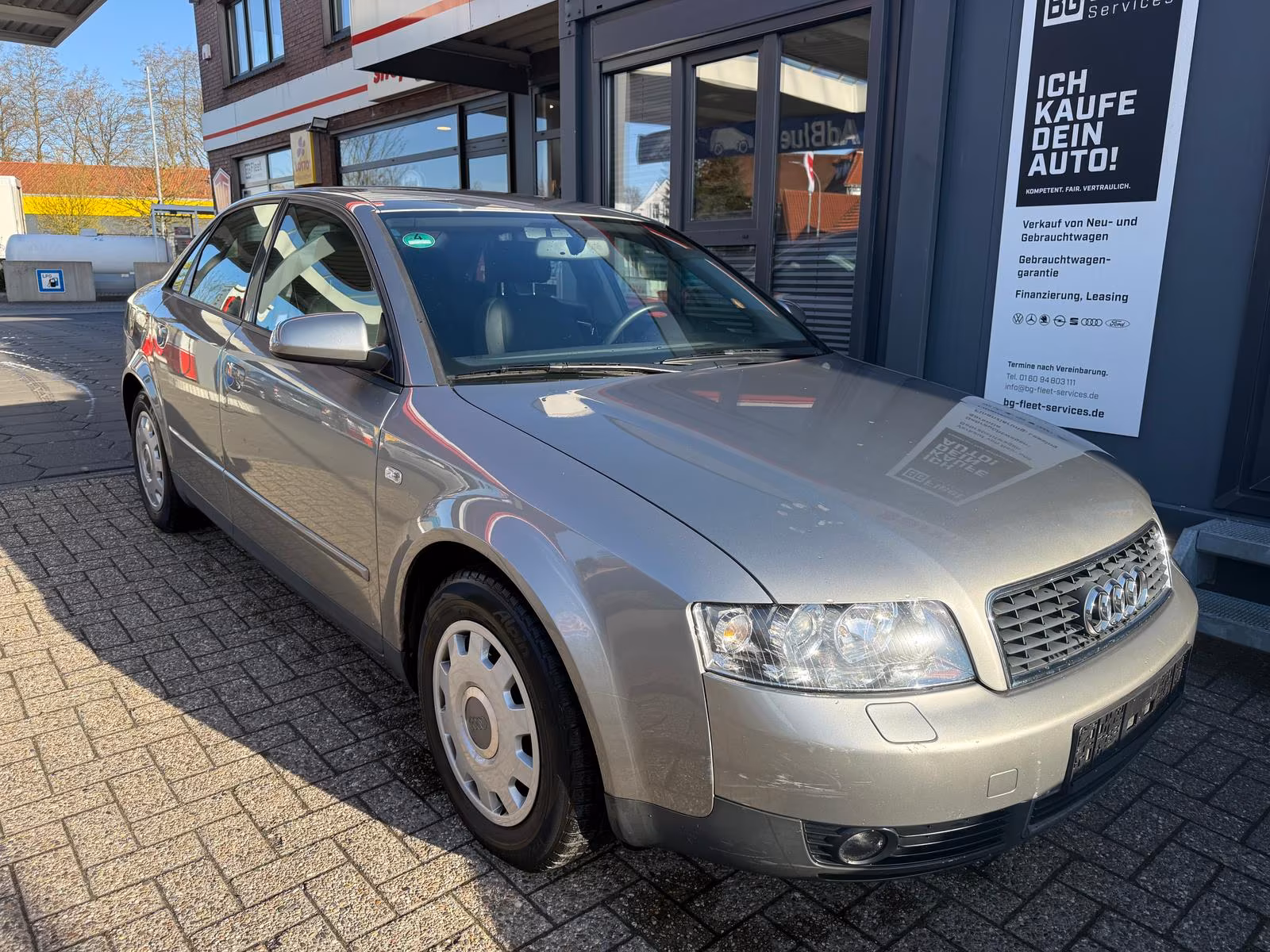 Audi A4 2.0 20V Automatik nur 140.000km Export