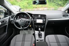 VW Golf VII Variant 1.6 TDI Allstar Navi DSG PDC