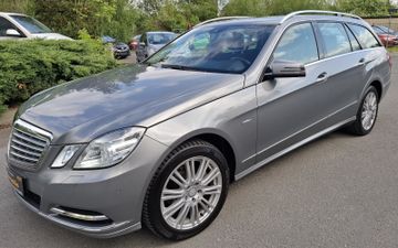 Mercedes E 200 - 4