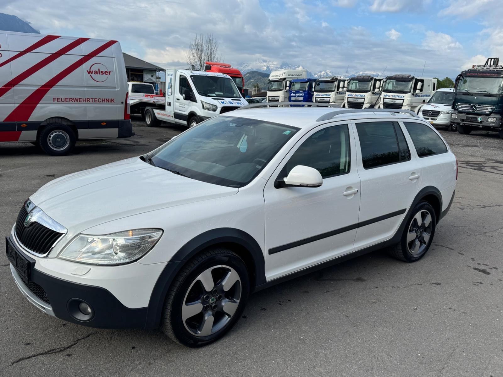 Skoda Octavia Combi Scout 4X4 2.0 TDI - Standheizung