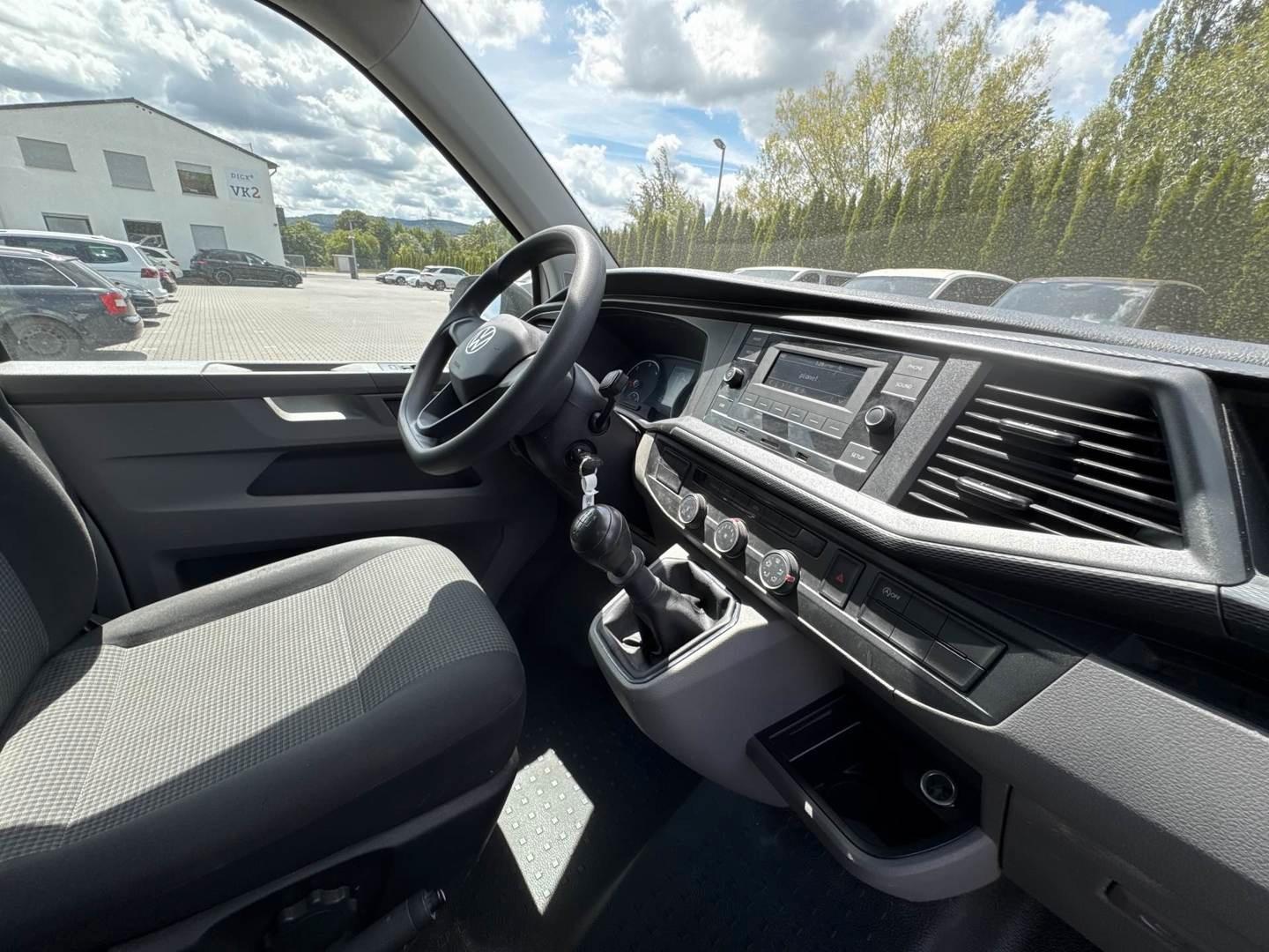 Volkswagen T6 Transporter, langer Radstand