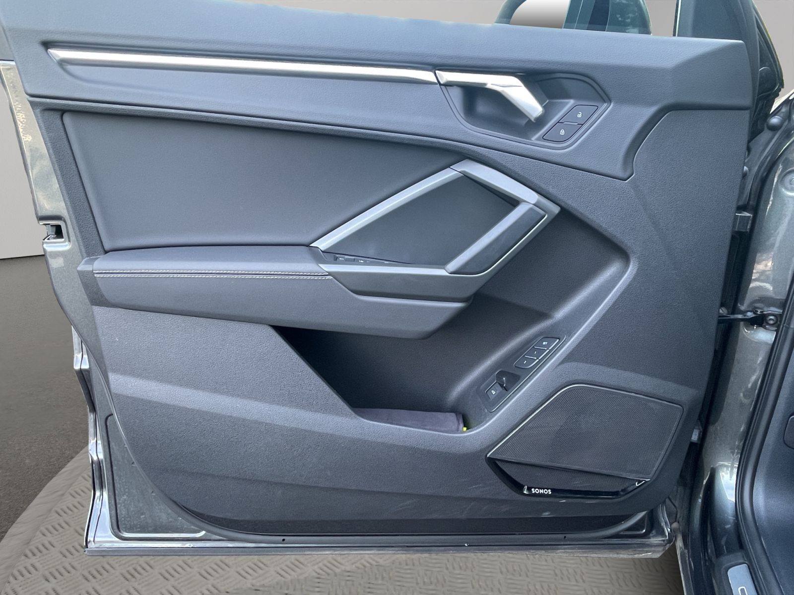 Audi Q3 SB 45 TFSI qu. S line Matrix SONOS AHK 360° foto 15