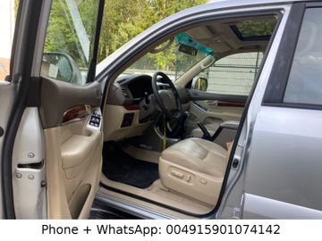 Toyota Land Cruiser - 7