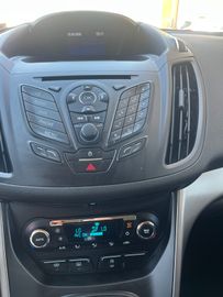 Ford Kuga - 12