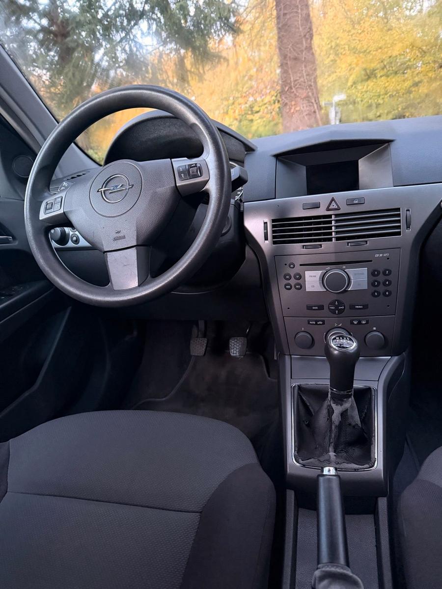 Opel Astra 2006 — photo 10