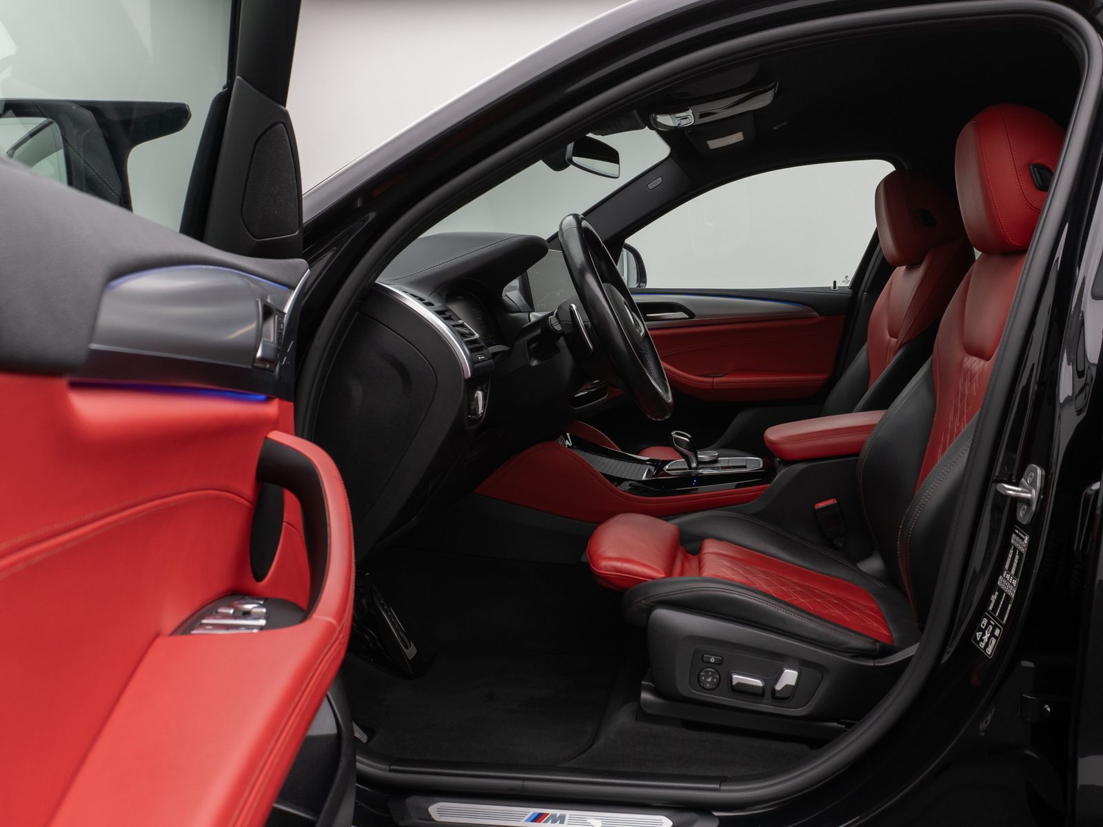 Fahrzeugabbildung BMW X4 M40i Kamera Laser HUD DAB HiFi DisplKey 21"