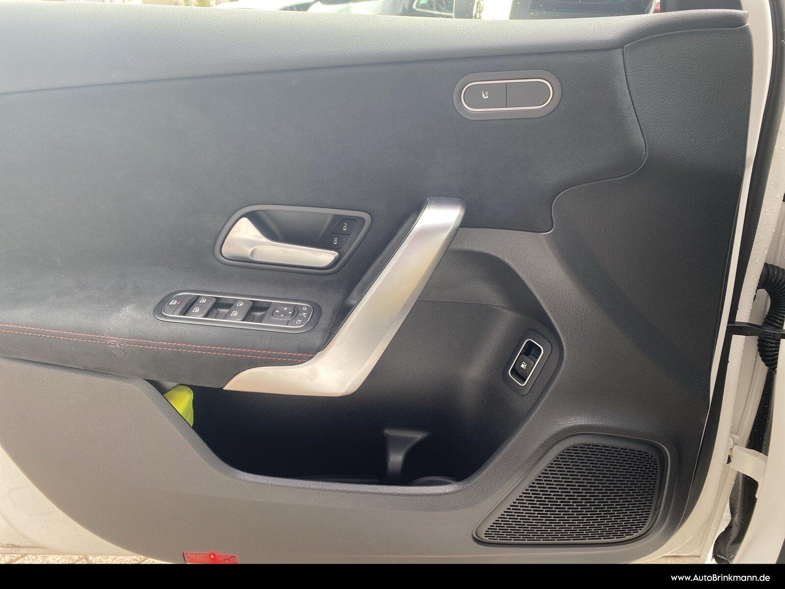 Mercedes-Benz A 250 e AMG-LINE/NIGHT/19"/MULTIBEAM/DISTRONIC