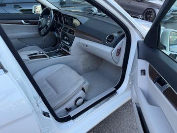 Mercedes C 220 - 12