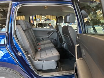 MYAUTOCENTER – Gebraucht- und Jahreswagen mit Werkstattservice in Pfaffenhofen Volkswagen Touran *1.HAND*Tempo*Klima*AHK*PDC*