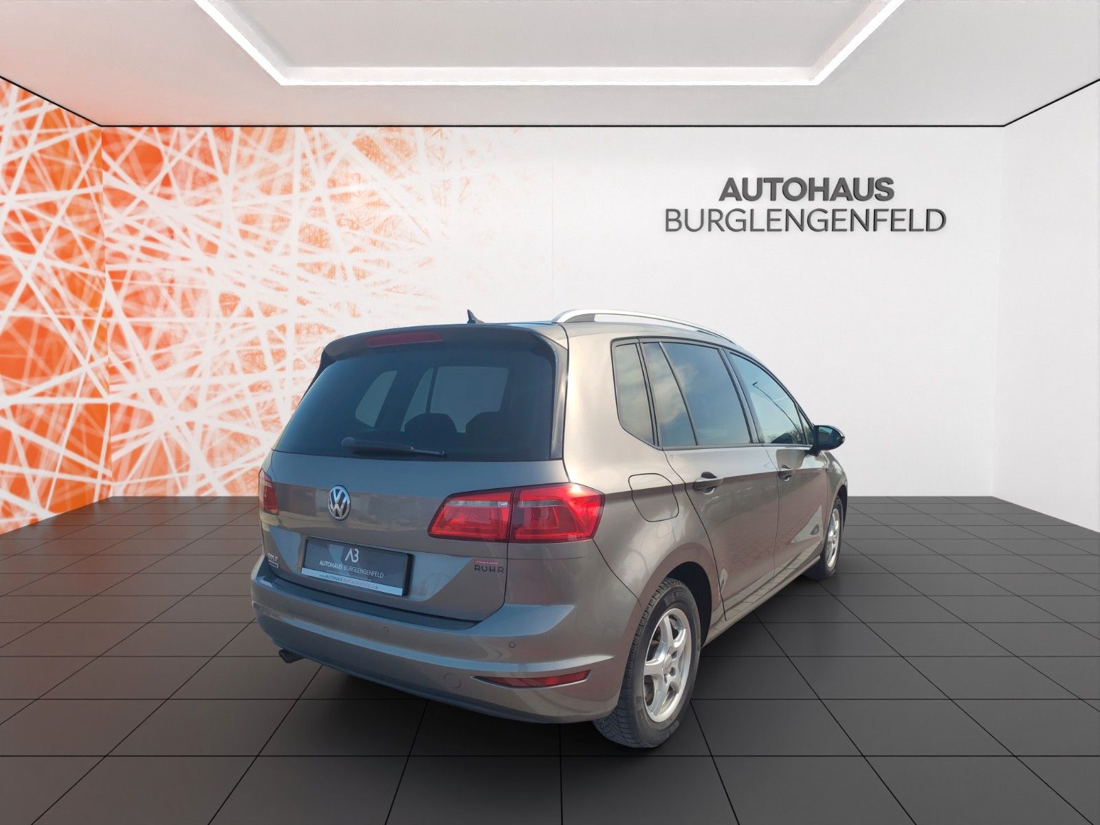 Fahrzeugabbildung Volkswagen Golf Sportsvan VII Lounge ! Navi ! PDC ! SHZ !