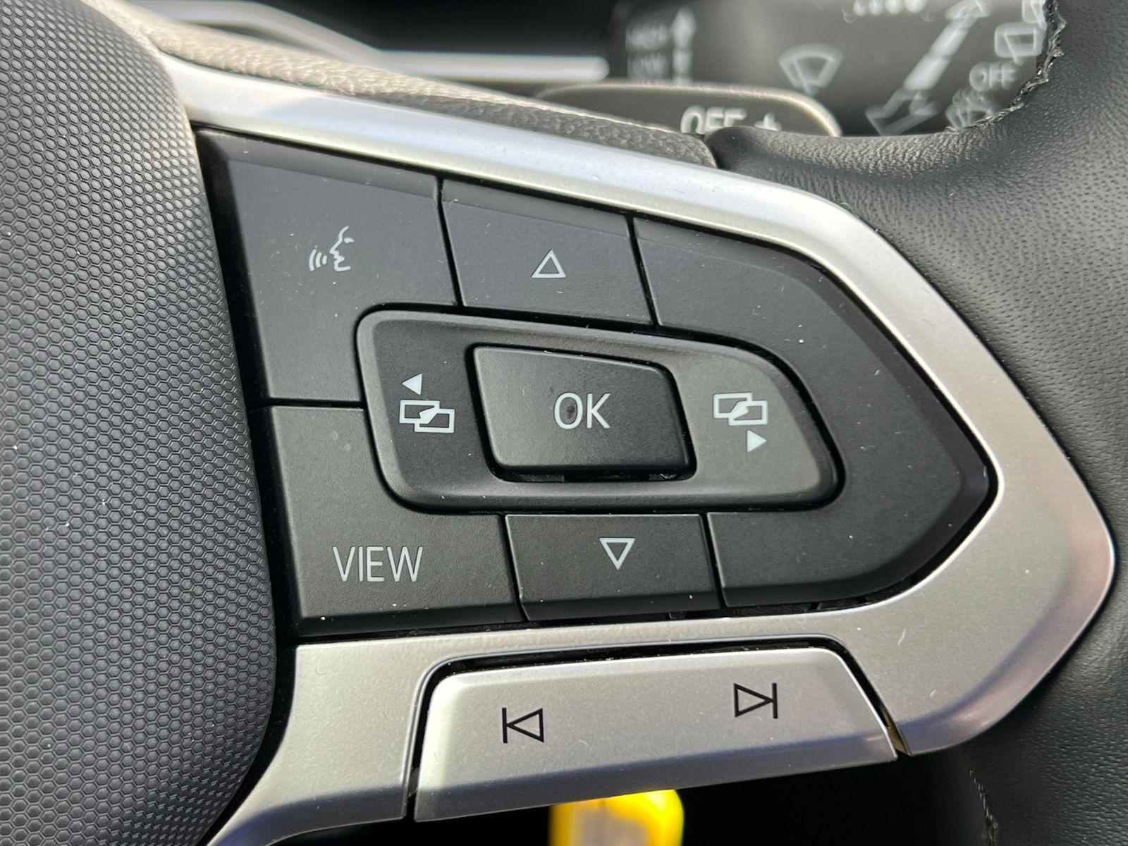 Fahrzeugabbildung Volkswagen Polo GOAL 1.0 TSI DSG *LED,App-Connect, 17'-LM*