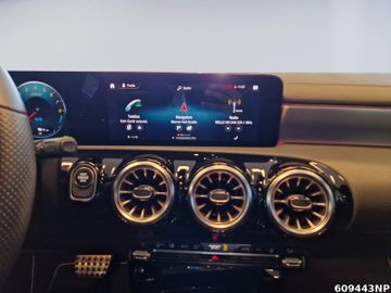 Mercedes CLA 250 Shooting Brake - 12
