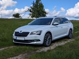 Skoda Superb Combi L&K 2.0 TDI 4x4 DSG Vollausstattung - Skoda Superb von privat