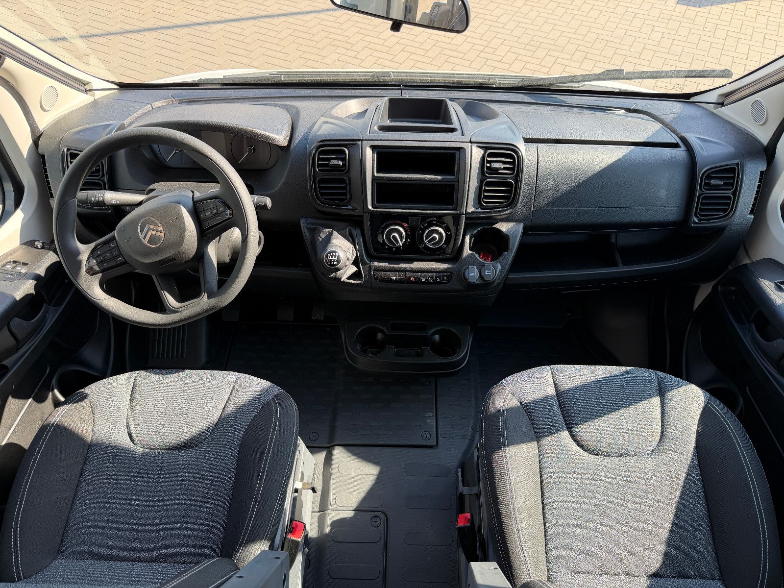 Fahrzeugabbildung LMC Tracer 670 V - 10.499€ sparen!