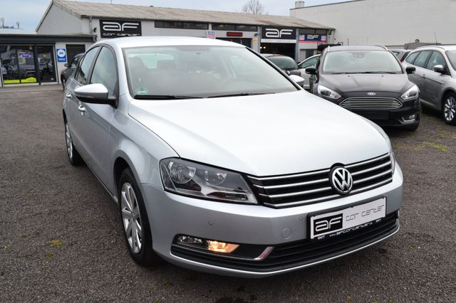 Volkswagen Passat BlueMotion~Klima~Sitzhzg.~PDC v+h