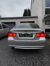 BMW E90 318i LCI Automatik Xenon PDC iDrive - BMW 318: E90