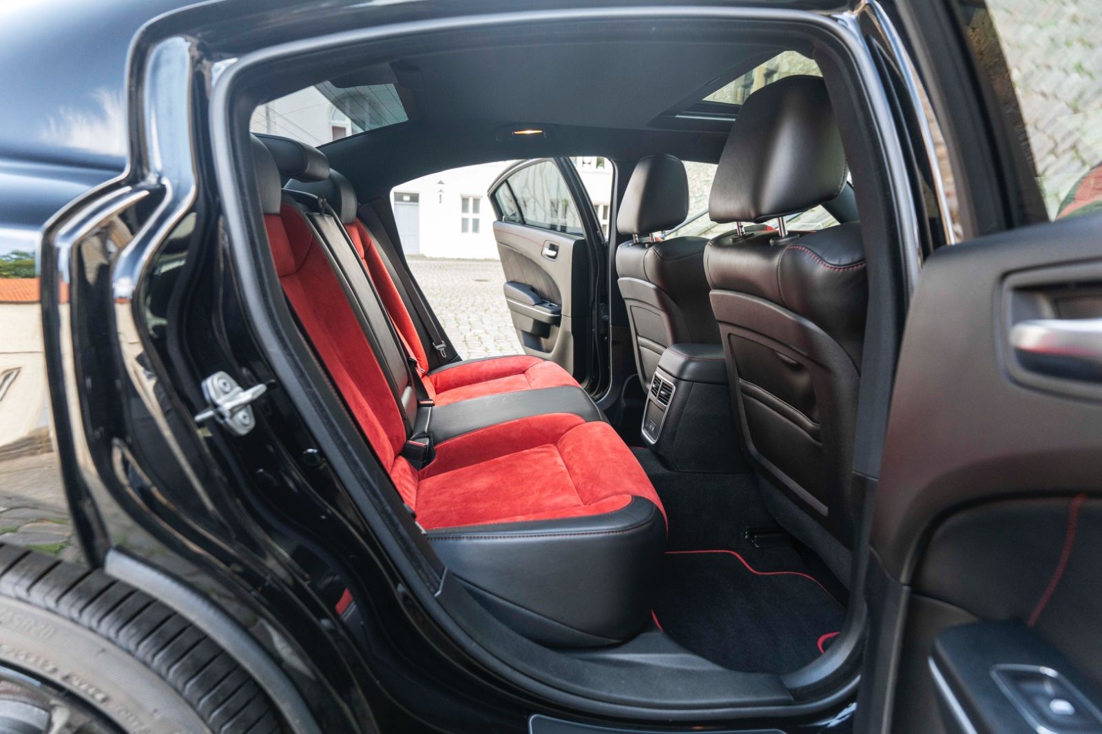 Fahrzeugabbildung Dodge Charger 6,4L SRT SCAT-PACK ALPINE KAM LED TOTW