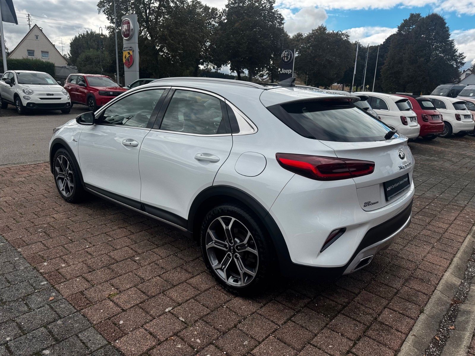 Fahrzeugabbildung Kia XCEED 1.5T SPIRIT 160PS NAV GLASDACH