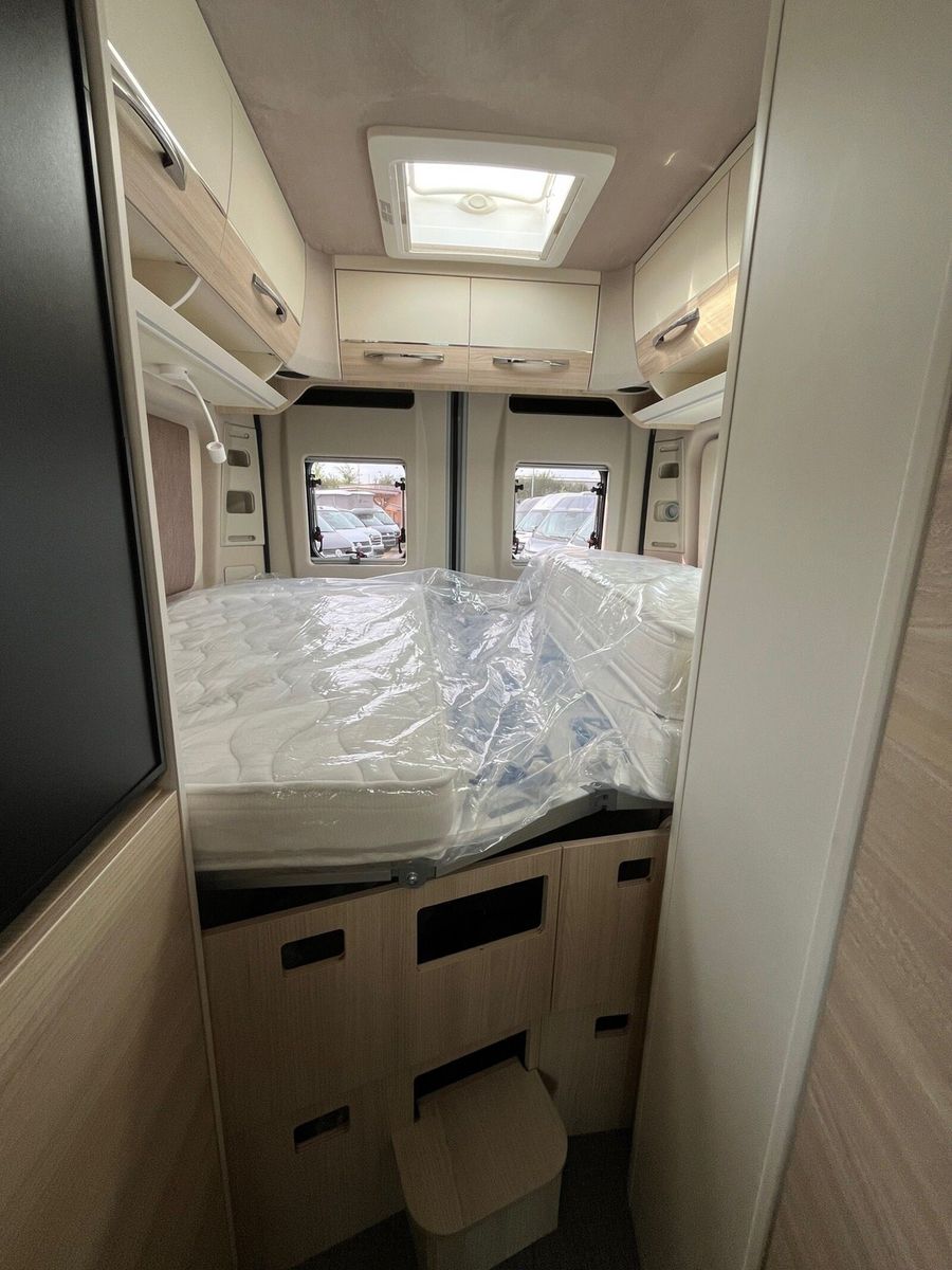 Fahrzeugabbildung Eura Mobil Van V 595 HB Mondial Plus Paket, Markise