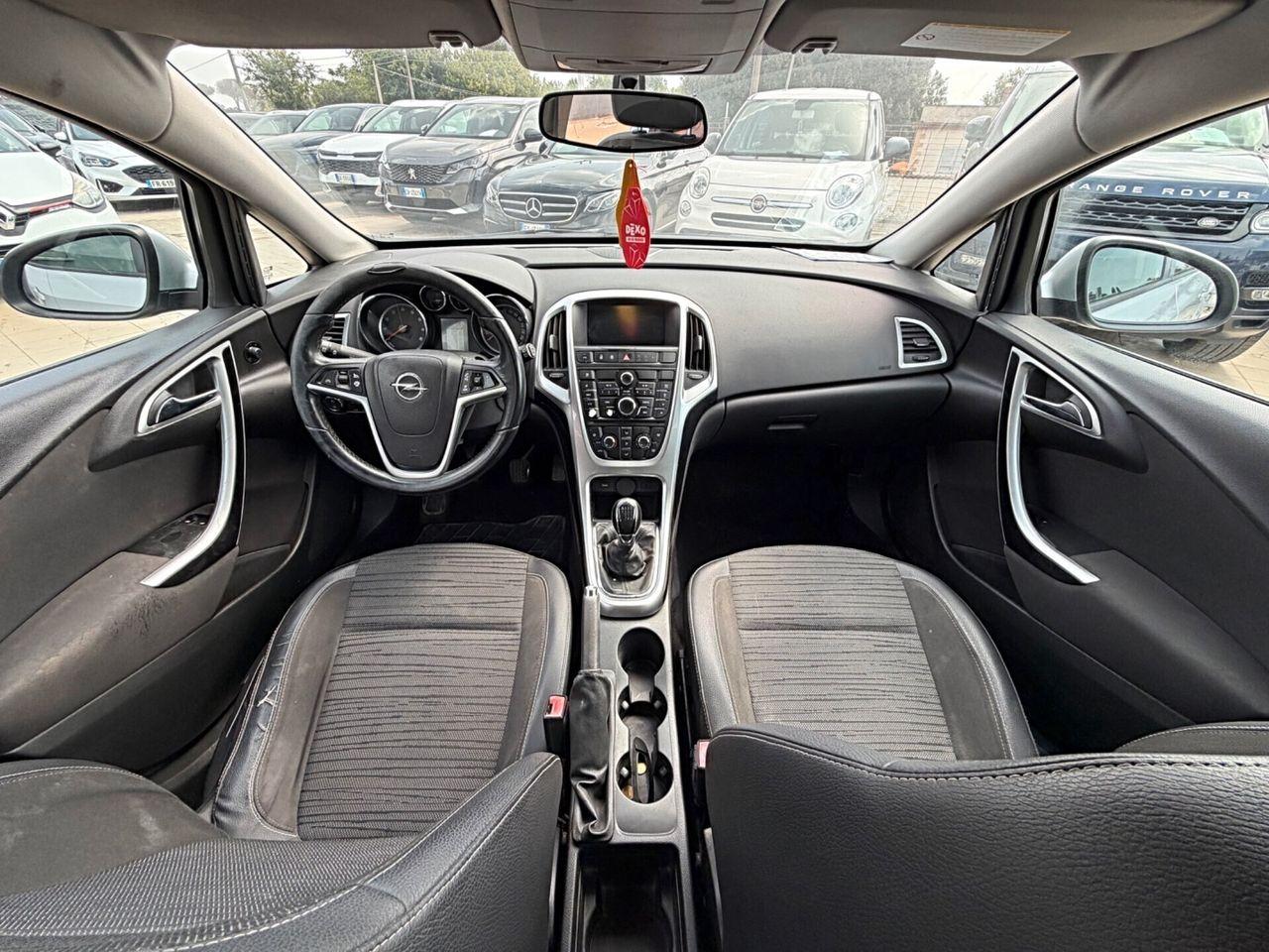 Opel Astra 2015 — photo 11