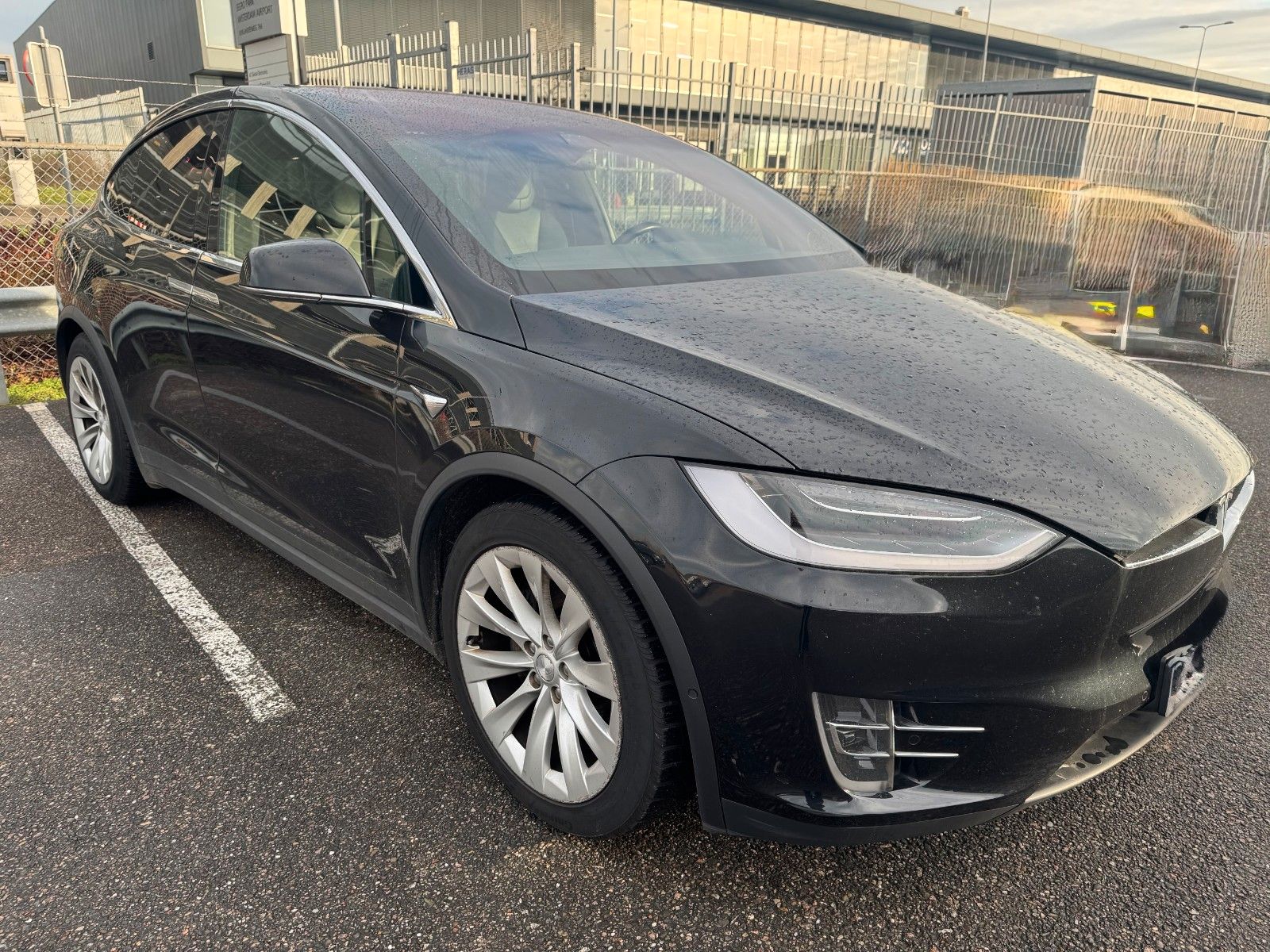 TESLA Model X