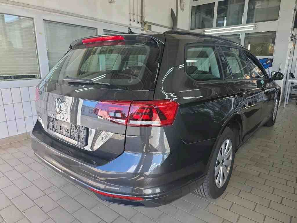 Volkswagen Passat Variant - Bild 3