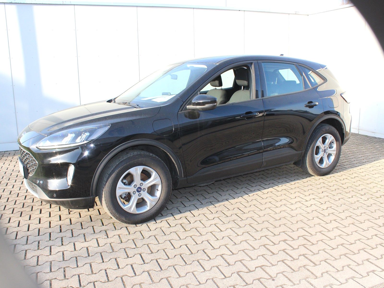 Fahrzeugabbildung Ford Kuga Plug-In Hybrid Cool & Connect 2,5 Duratec