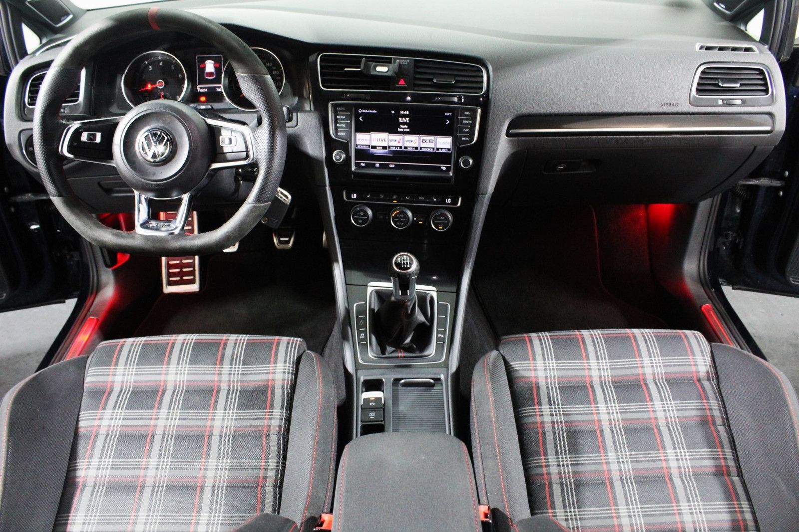 VW Golf VII Lim. GTI BMT DAB NAVI SHZ KLIMA