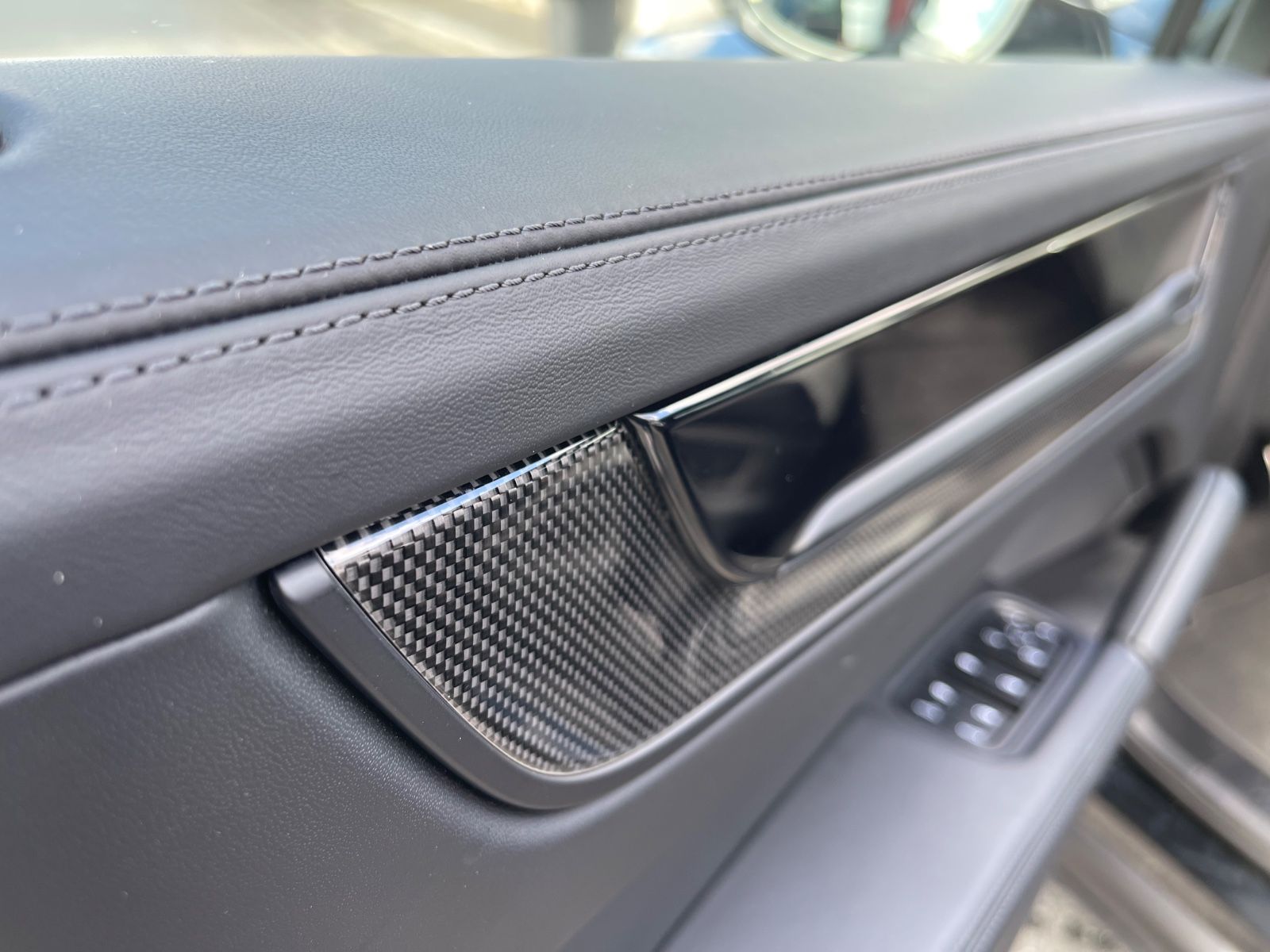 Fahrzeugabbildung Porsche Cayenne GTS Coupé Leichtbau|ACC|HUD|PASM|3.Displ