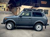 Lada Niva 1,7 i CLASSIC Grau Metalic, 16 000 km - graue Lada Niva