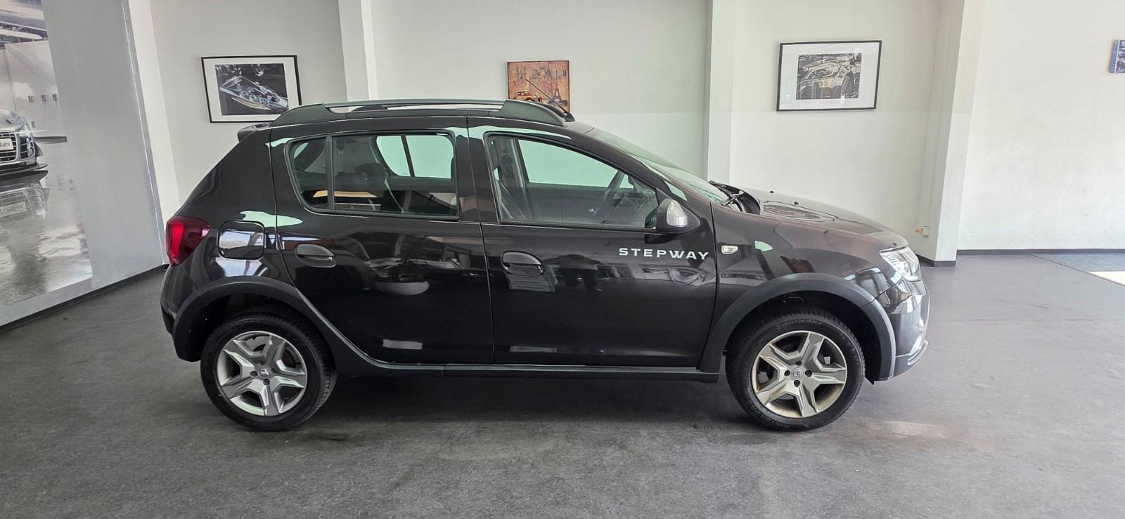 Dacia Sandero TCe 90 Stepway Prestige LPG TÜV 03/2028