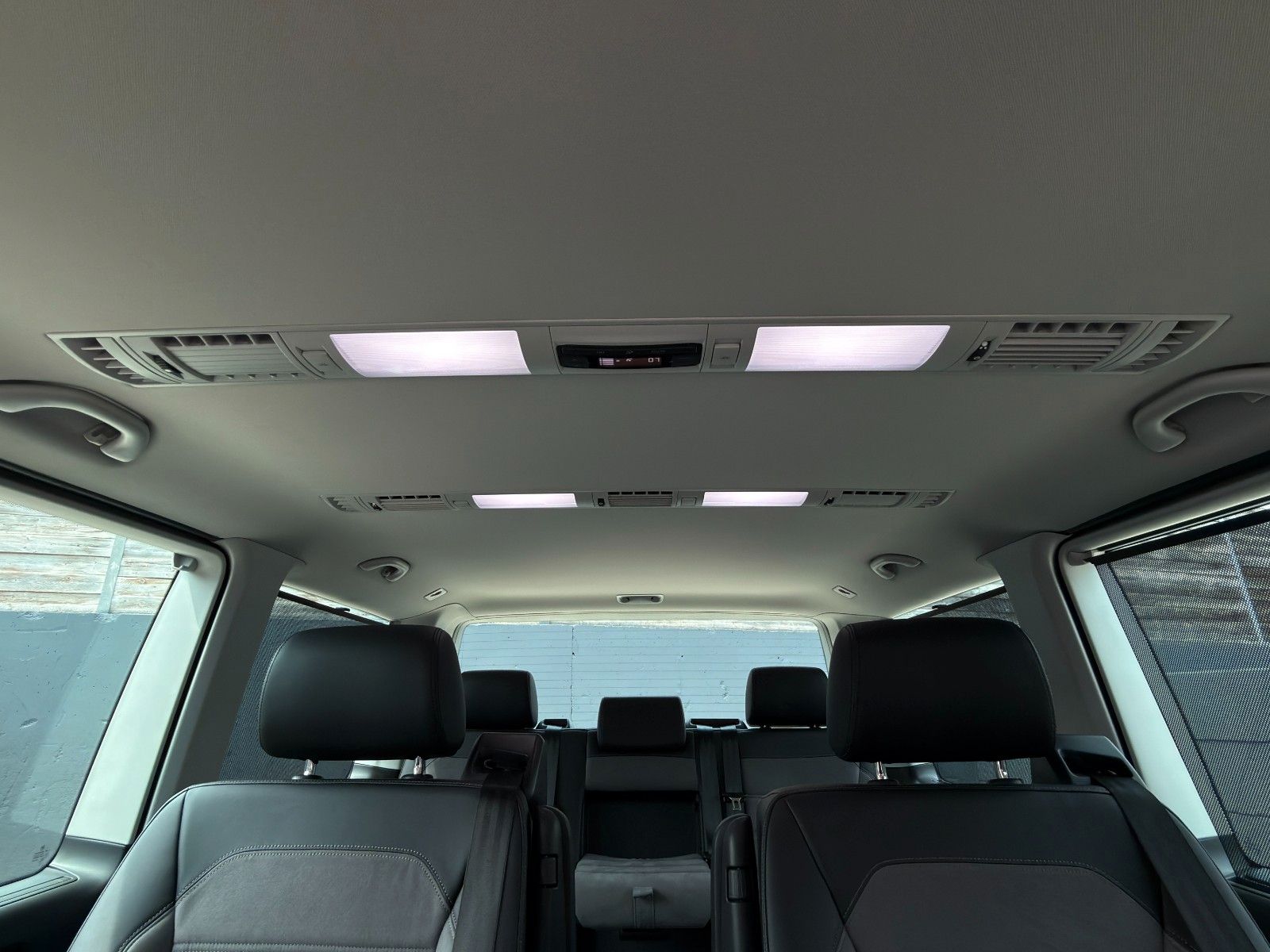 Fahrzeugabbildung Volkswagen T6.1 Multivan Highline Alcan. CAM ACC SHZ 3-Z KL