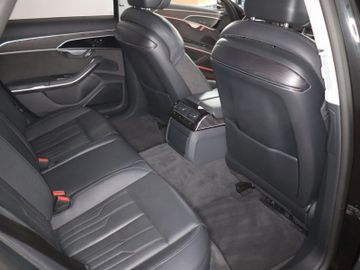 Audi A8 - 10