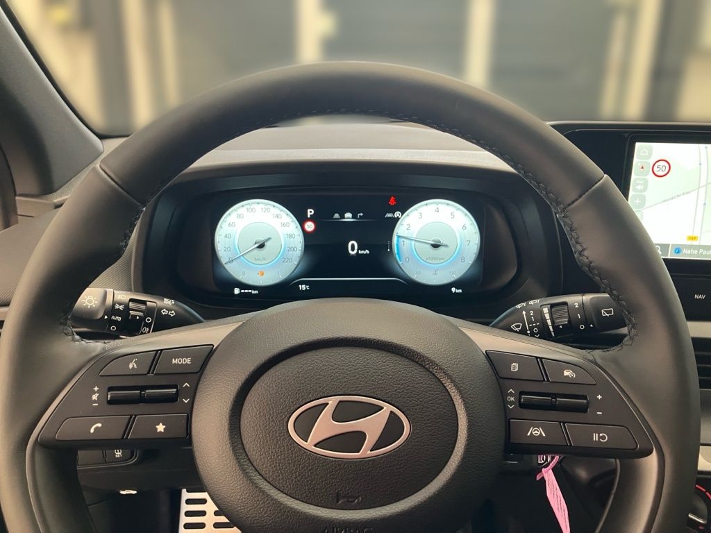 Fahrzeugabbildung Hyundai BAYON 1.0 T-GDI 7-DCT Blackline AUT Akustikglas