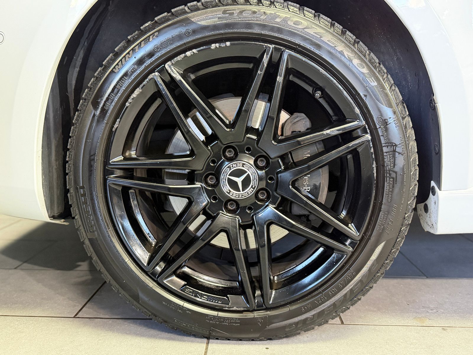 Fahrzeugabbildung Mercedes-Benz V250d NIGHT EDITION 4MATIC lang AMG-LINE|360°|