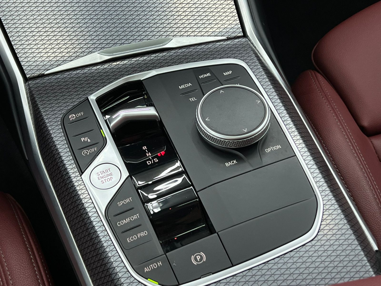 Fahrzeugabbildung BMW 330 i M Sport Lim./FACELIFT/CURVED DISPLAY/DE FZ