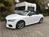 Audi TT Roadster 2.0 TDI ultra - - Audi TT mit Diesel-Antrieb: Cabrio