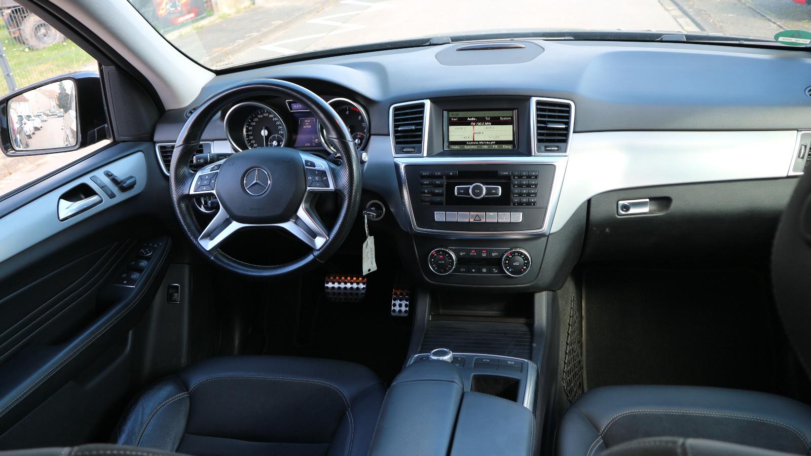 Mercedes-Benz ML 350 CDI BlueTec 4Matic AHK/Leder/NAVI/Xenon..