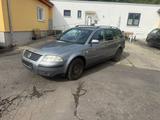 Volkswagen Passat//AUTOMATIK//TÜV NEU//SHZ//KLIMA - Volkswagen Passat aus 2002: Kombi