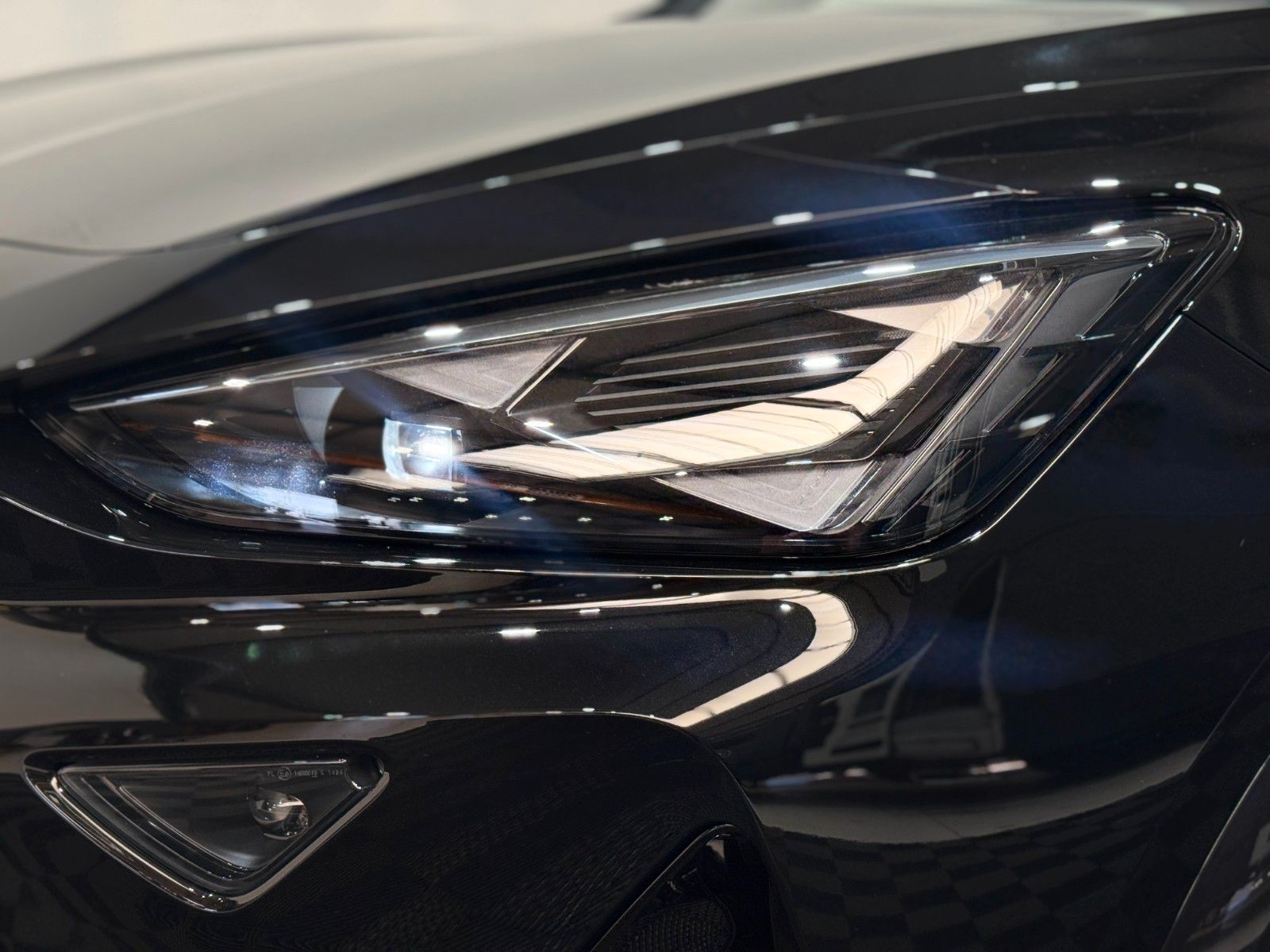 Fahrzeugabbildung CUPRA Formentor 2.0 4Drive, AHK