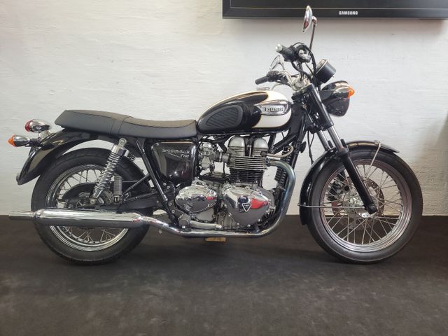 Triumph Bonneville T100 Motorrevision