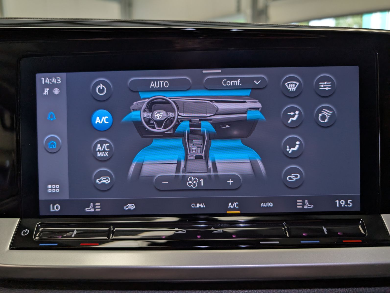 Fahrzeugabbildung Ford Tourneo Connect L2 Titanium 7-Sitze Bi-LED Cam A