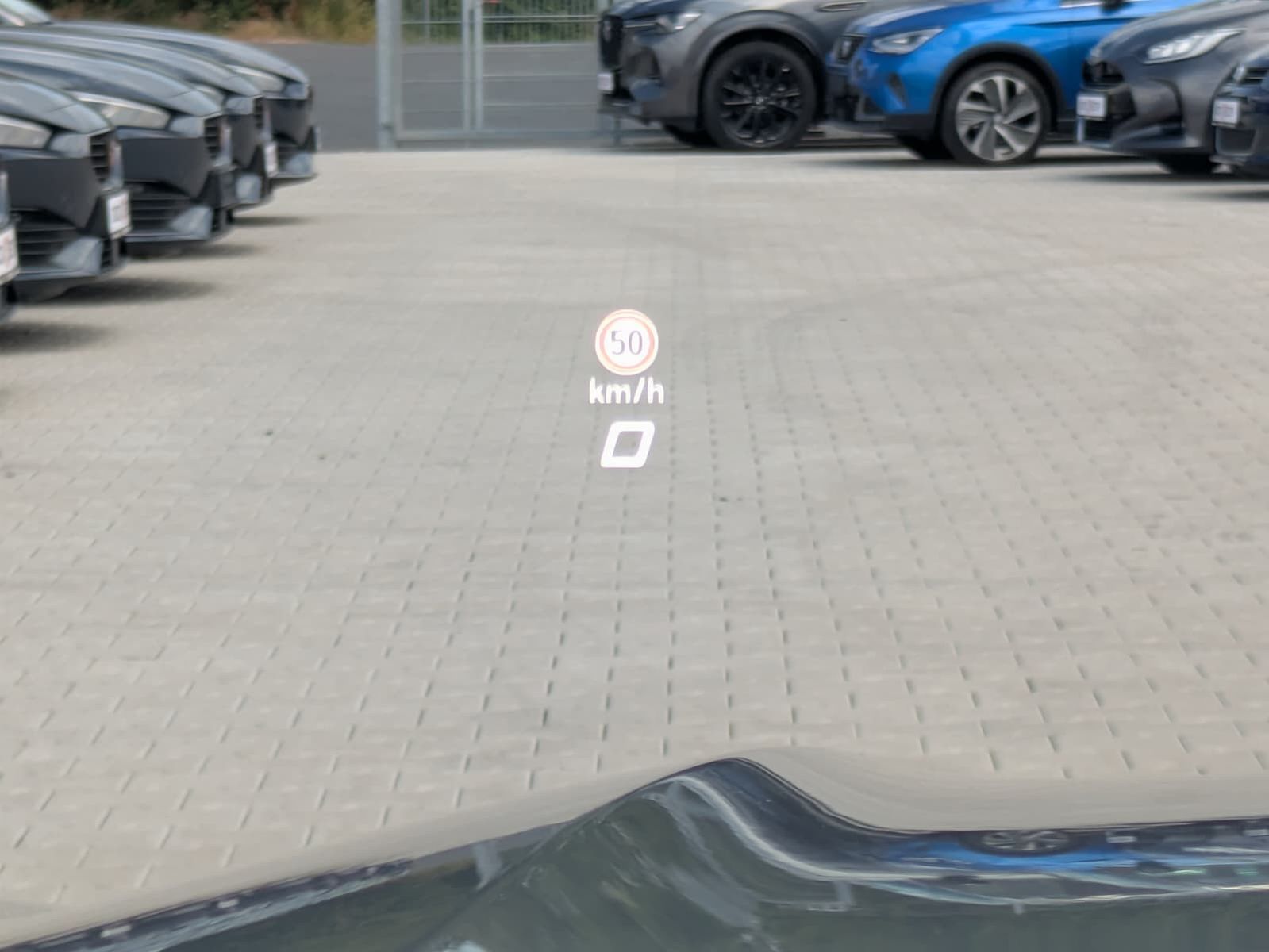 Fahrzeugabbildung CUPRA Terramar 2.0 TSI 4D VZ HUD*MATRIX*PANO*DCC*20"