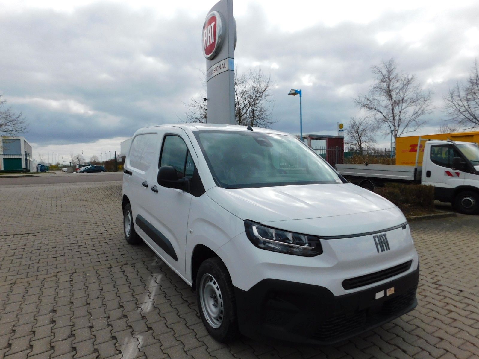 Fahrzeugabbildung Fiat Doblò Kastenwagen M 1.5 Diesel 75 kW
