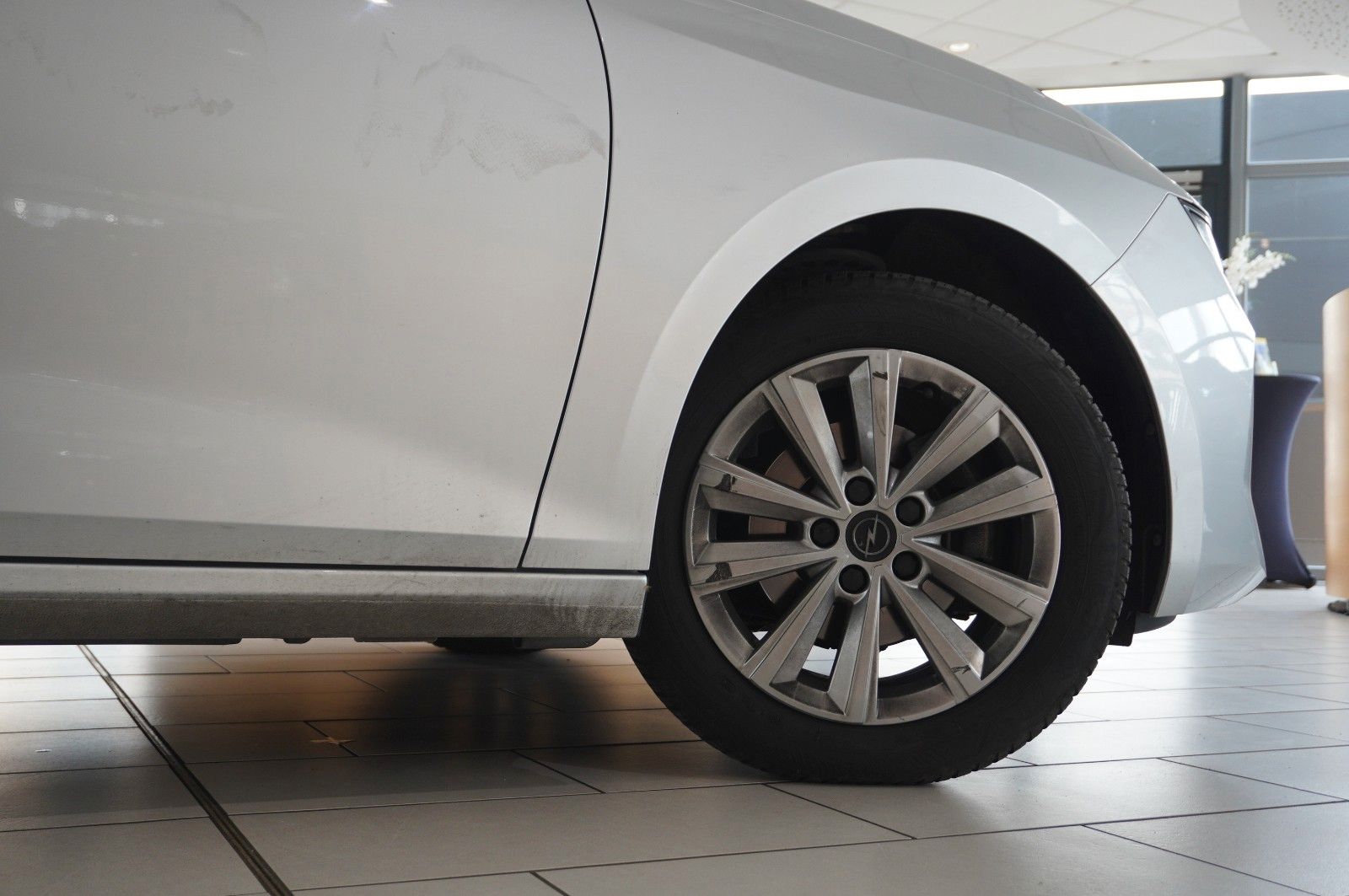 Fahrzeugabbildung Opel Astra L ST 1.2T  LED/NAVI/SHZ/ALU16/KAMERA/ALLWE