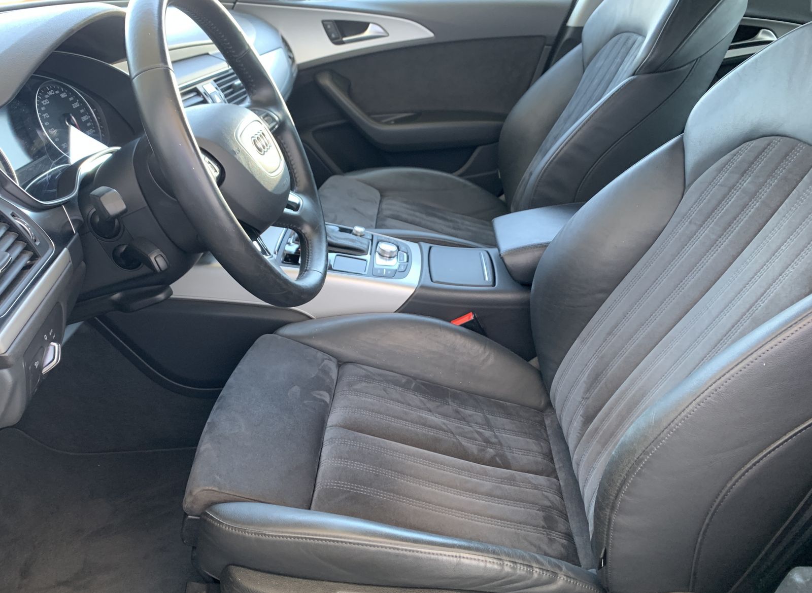 Fahrzeugabbildung Audi A6 2.0 TDI*Bi-Xenon*Alcantara*STHZ*Navi*PDC*