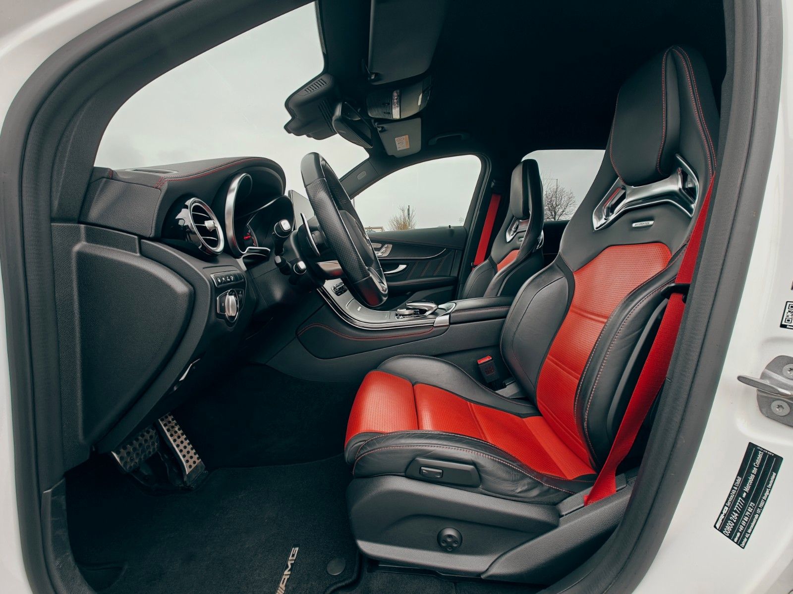 Fahrzeugabbildung Mercedes-Benz GLC 63 AMG 4Matic+, Burmester, Schalensitze, 360