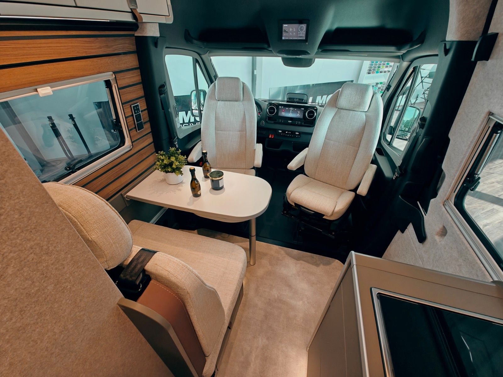 Fahrzeugabbildung HYMER / ERIBA / HYMERCAR GRAND CANYON S 4x4 MB 600 by palmo