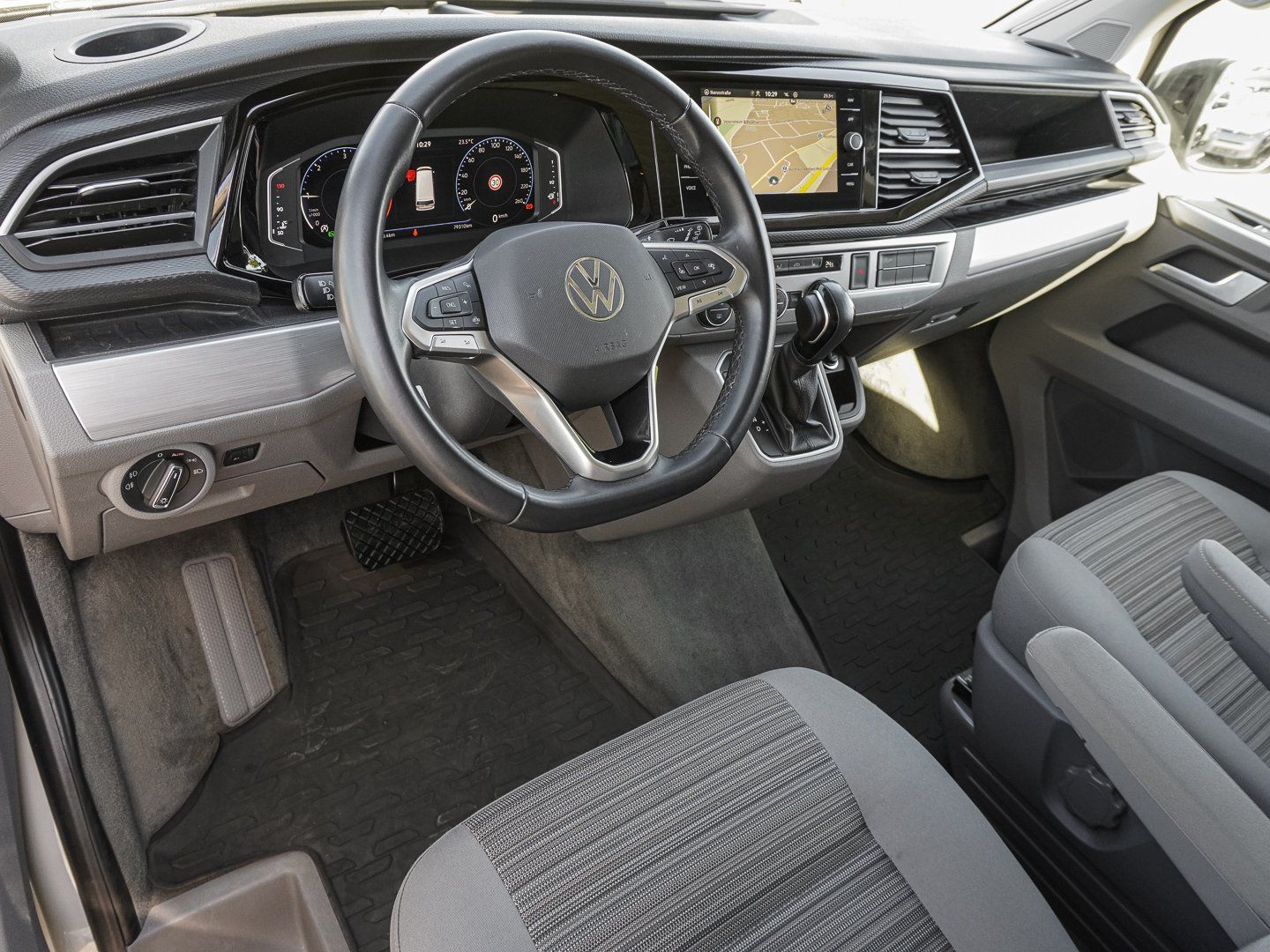 Volkswagen T6.1 California Beach Tour TDI DSG STANDHZG NAVI foto 8
