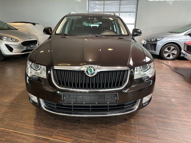 Fahrzeugabbildung Skoda Superb Combi Laurin & Klement*PANO*STANDHZG.*1.H